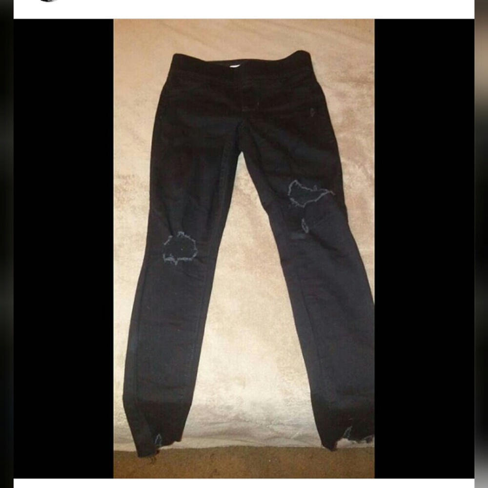Black ripped jeans